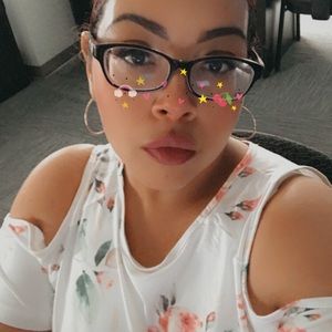 Meet your Posher, Rachel